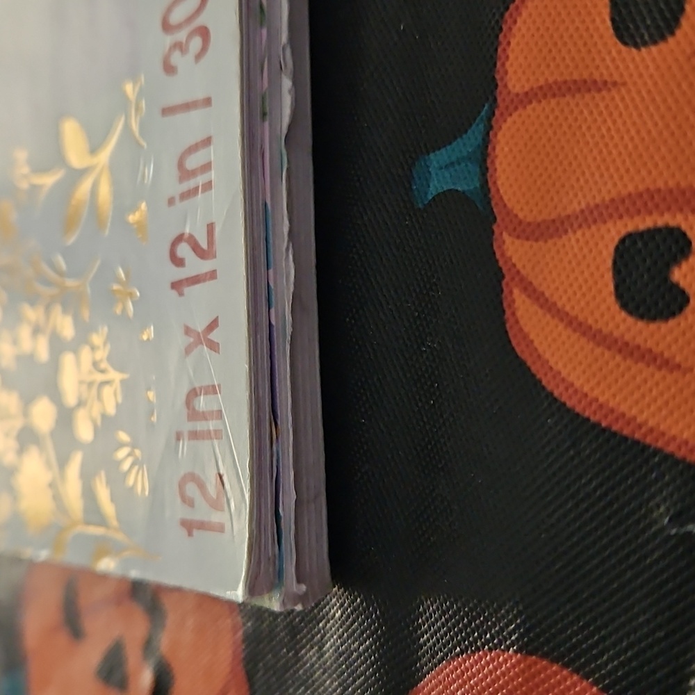 Craft Smart In Bloom Scrapbook Paper - Picture 2 of 7